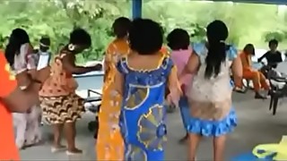 African milfs shaking their asses at the cookout