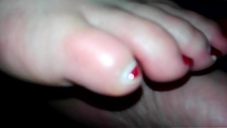 Playing with drunk chubby milfs sleeping toes