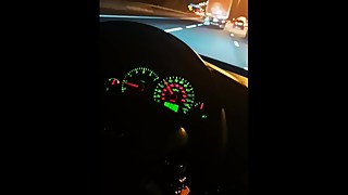 On the motorway my wife makes an excepÈ›ional Blowjob while driving the car